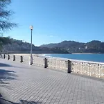 Frente A La Concha Con Balcón - Marina 1 *