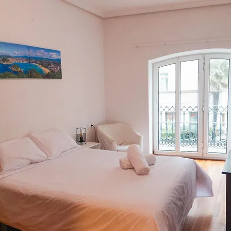 Agradable Con Balcon Frente A La Playa De La Concha - Marina 1 Apartment *
