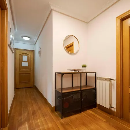 Agradable Con Balcon Frente A La Playa De La Concha - Marina 1 Apartman