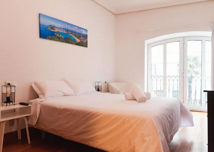 Agradable Con Balcon Frente A La Playa De La Concha - Marina 1 * San Sebastián