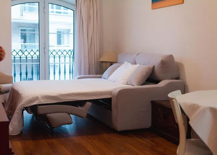 Agradable Con Balcon Frente A La Playa De La Concha - Marina 1 * San Sebastian