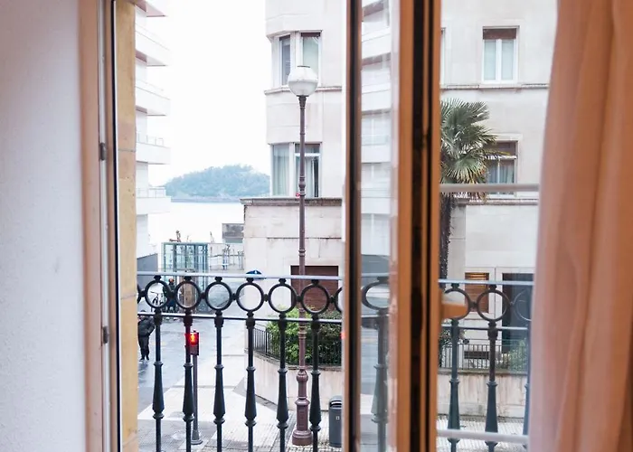 Agradable Con Balcon Frente A La Playa De La Concha - Marina 1 * San Sebastián